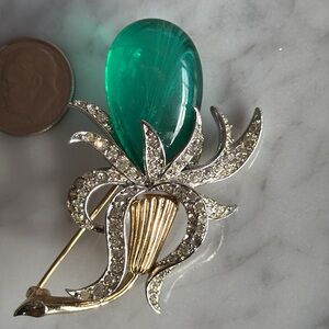 Maravella Emerald Glass Brooch
